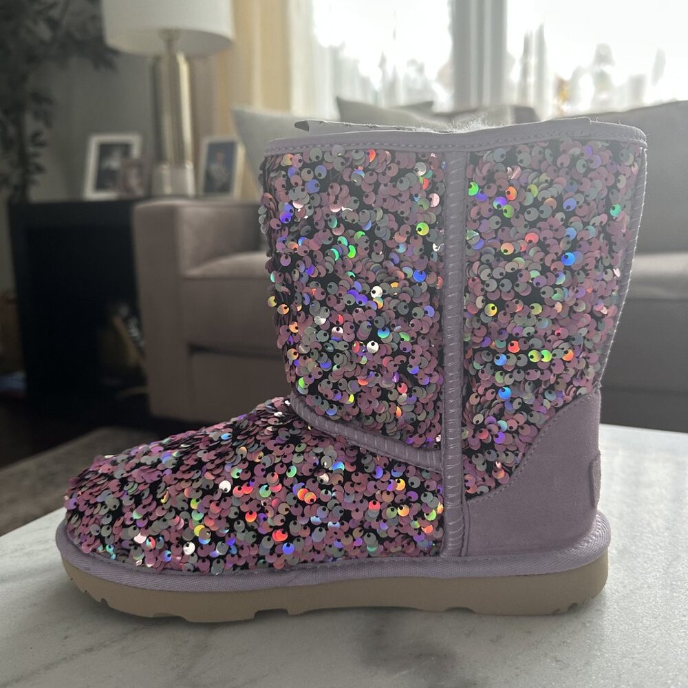 UGG Classic Stellar Sequin Boots Lilac - Girls - Size 4 - NEW IN BOX - Picture 4 of 5